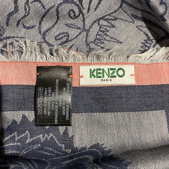 Authentic Kenzo Multi Tiger Heads blue scarf - Picture 3 of 5